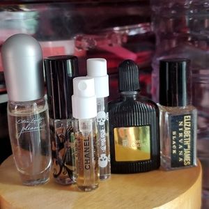 Sample fragrance bundle